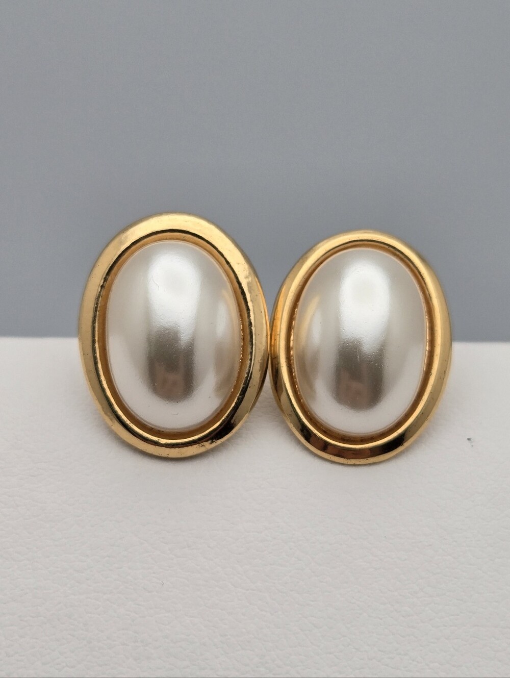 Vintage Napier Faux Mabe Pearl Button Earrings Signed 1980s 3/4"
